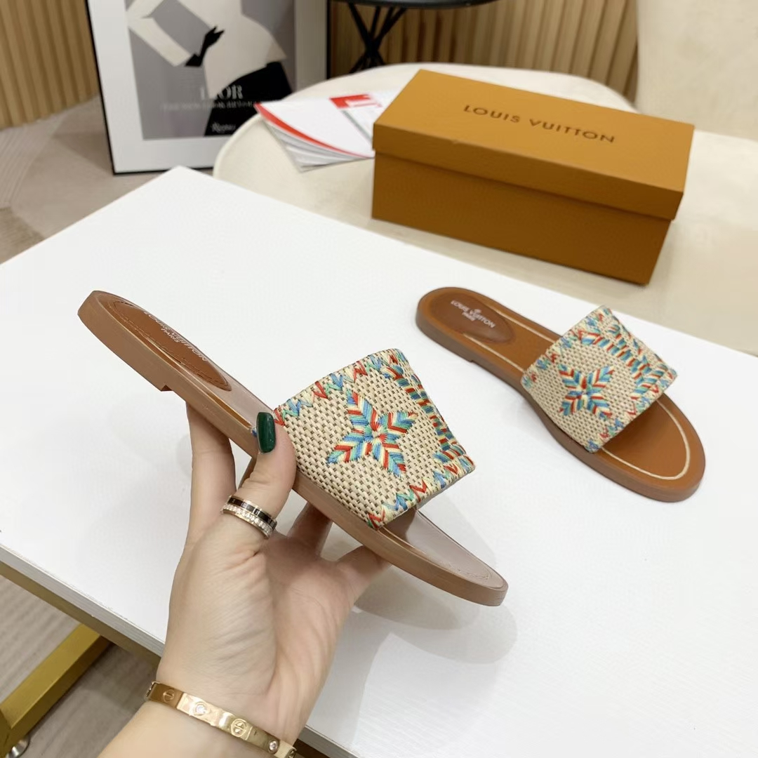 Louis Vuitton LV Lock lt Flat Flat Sandals Slide