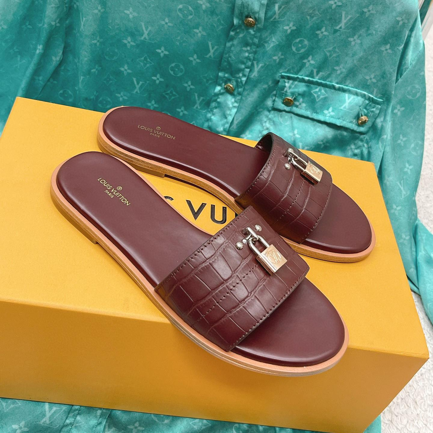 Louis Vuitton LV Leather Flip-flops Slide Sandal