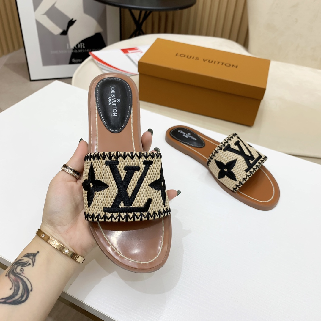Louis Vuitton LV Lock lt Flat Flat Sandals Slide